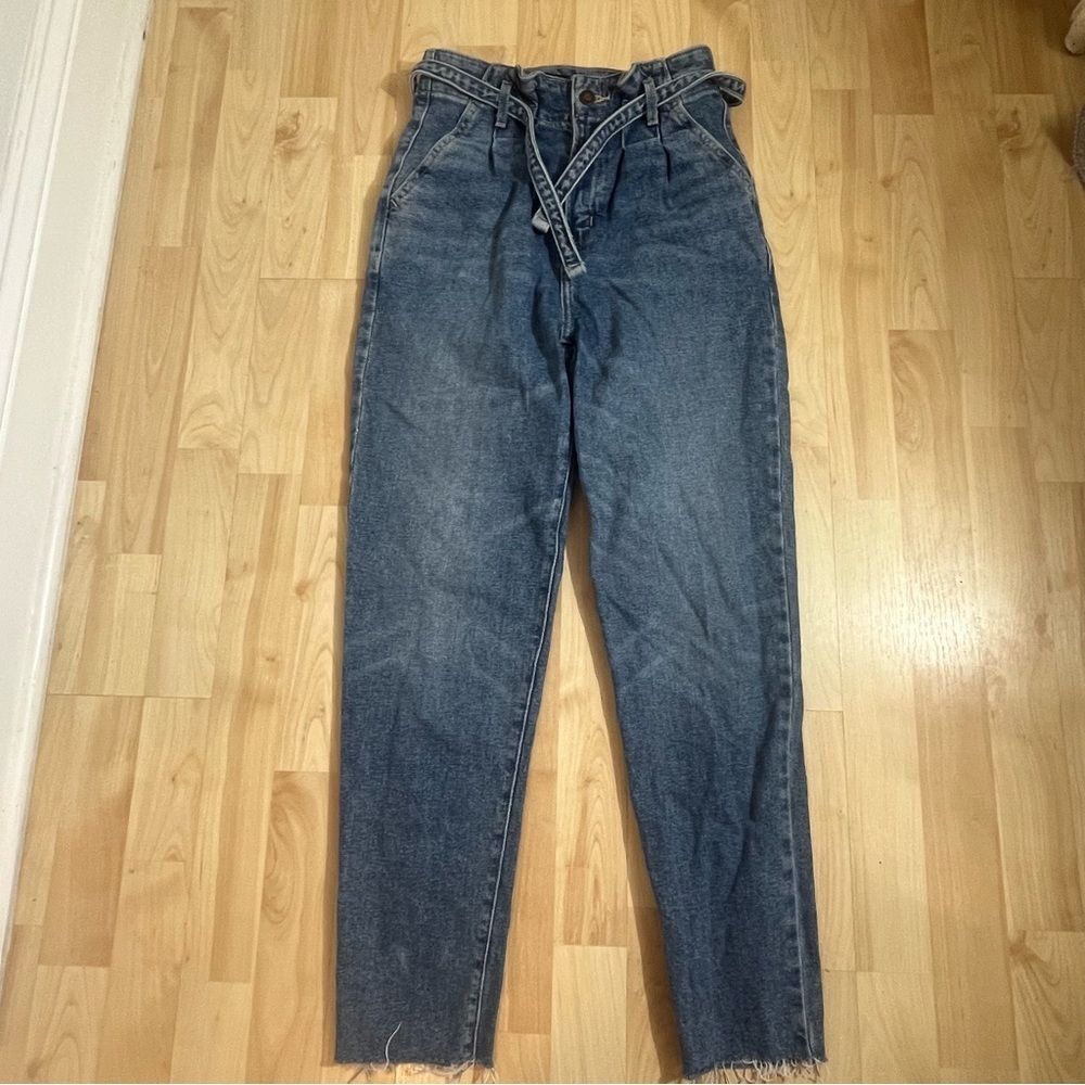 Holister Ultra High-Waisted Tie Mom Blue Denim Jeans Size 1/25